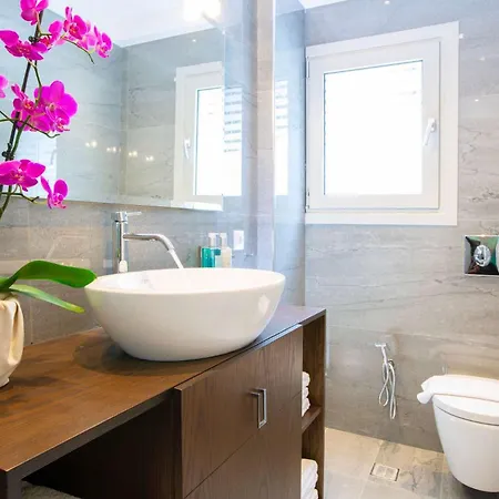 Omicron & White - Offwhite Villa Vasiliki