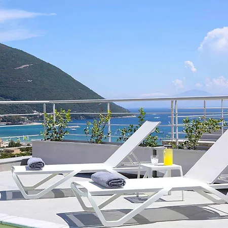 Villa Omicron & White - Offwhite *