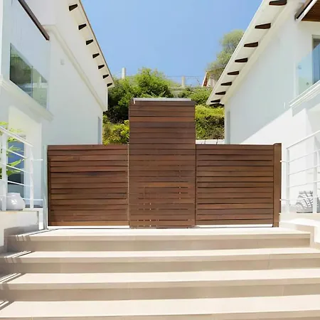 Villa Omicron & White Vasiliki