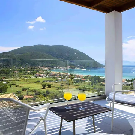 Omicron & White Vasiliki (Lefkada)